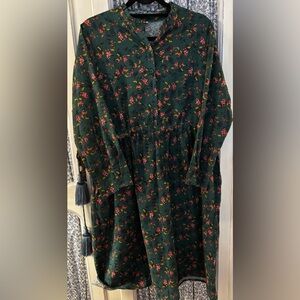 Vintage Inspired Floral Green Long-Sleeve Dress